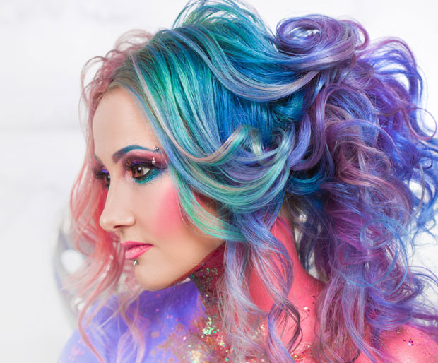 У нијансама драгог камења